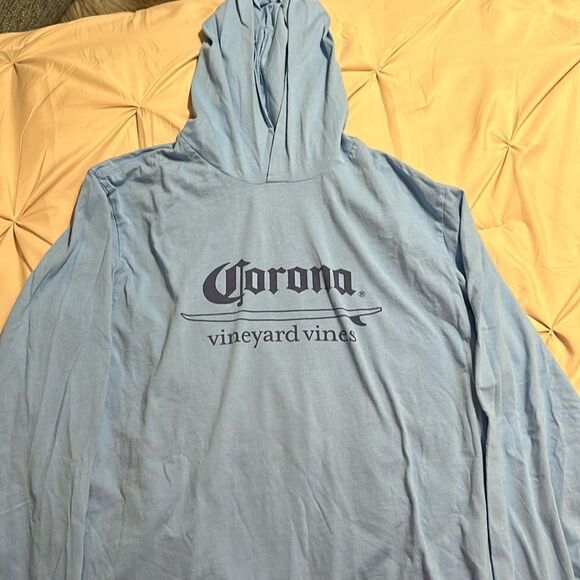 Vineyard vines long sleeve t-shirt. Size M - Picture 1 of 3